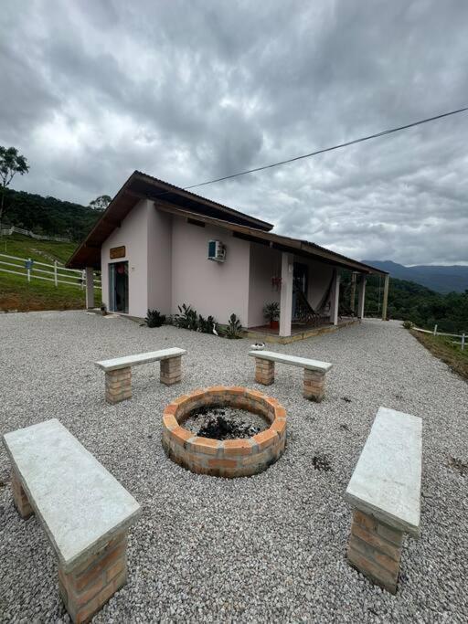 Cabana Recanto Do Arruda Para Casal Em Aguas Mornas Bagian luar foto